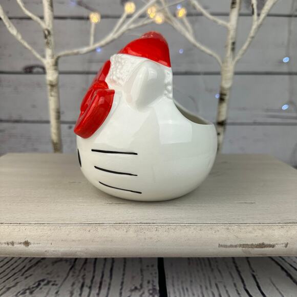 🎅 Hello Kitty Santa Hat 16 oz Ceramic Sculpted Mug – Sanrio Holiday Collectible - Picture 2 of 5